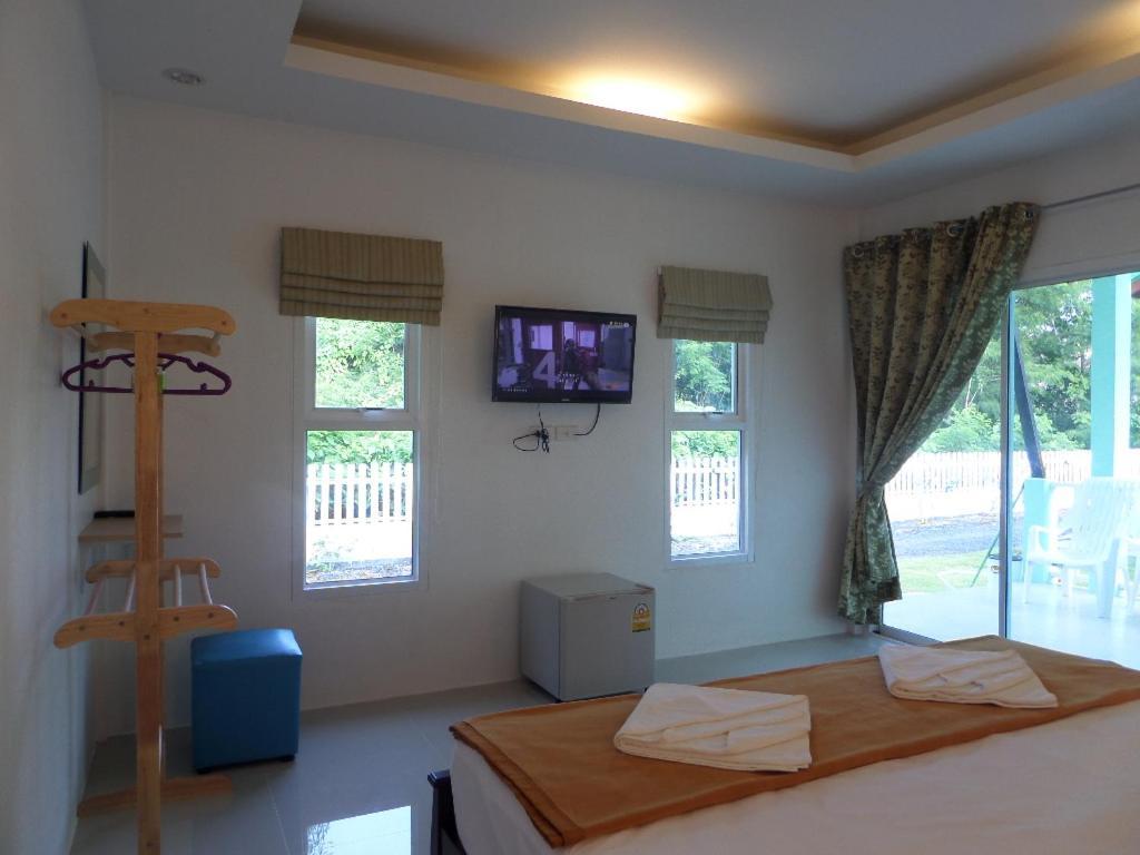 Lanta Triple Novel Hotel Koh Lanta Exterior photo
