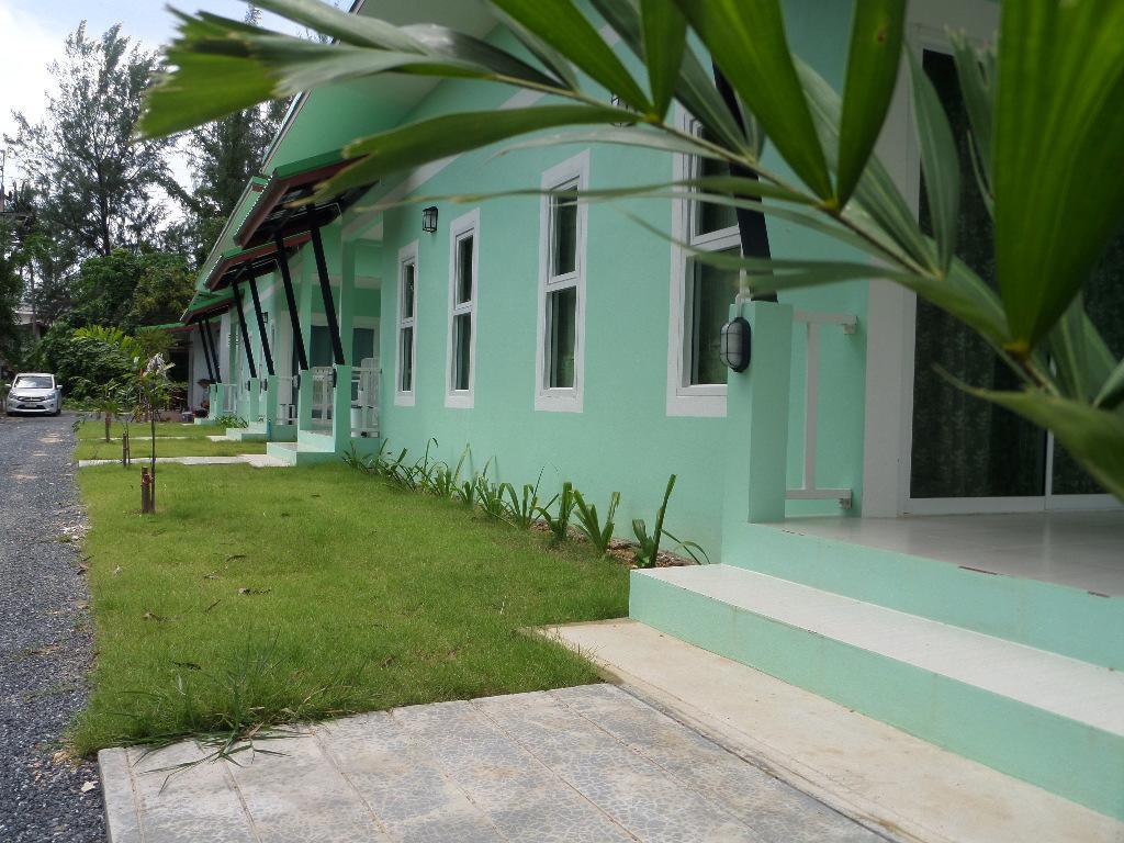 Lanta Triple Novel Hotel Koh Lanta Exterior photo