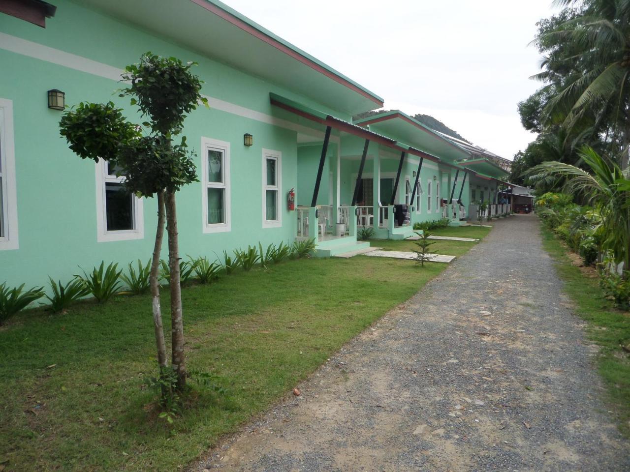 Lanta Triple Novel Hotel Koh Lanta Exterior photo